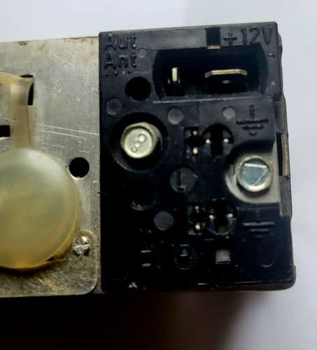 Mercedes Benz AM FM Radio W114 W115 W116 - Picture 3 of 11