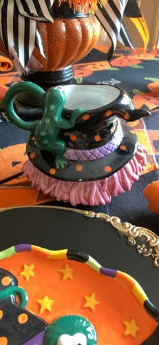 Halloween Witch JC Penney Plates, Mugs, Chargers, Spider Napkin Rings - Bild 3 von 7
