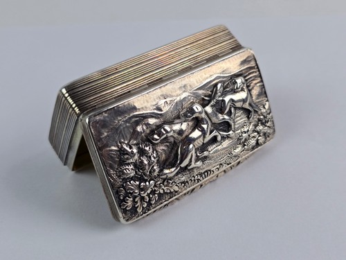 Antique English Sterling Silver Gilt Snuff Box Raised Huntings Dog Thomas Shaw - Picture 1 of 20