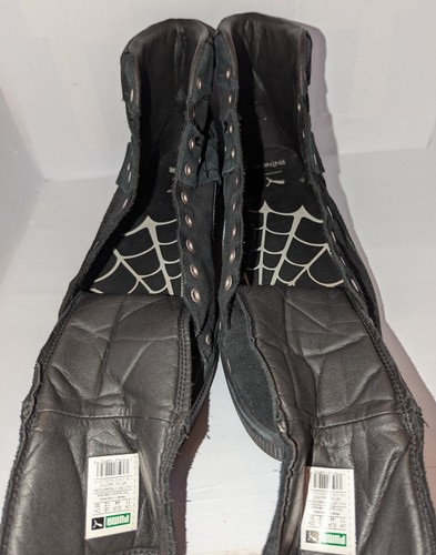 Scarpe sneakers Puma En Noir nere Spider Web taglia 12 scamosciate alte RARE A+ 🕸️🕷️ - Foto 11 di 24
