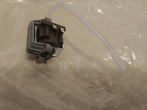 Tineco FW040100US iFloorOne S3 Smart Cordless Wet Dry Vacuum & Washer Water Pump - Picture 2 of 3