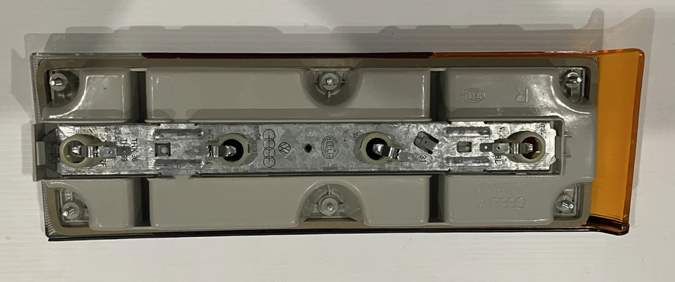 Nuevo conjunto de luces traseras laterales derecha Volkswagen Scirocco (1978-1981) VW Hella Foto 2 de 4