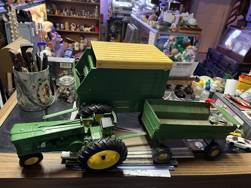 John Deer toys - Picture 2 of 8
