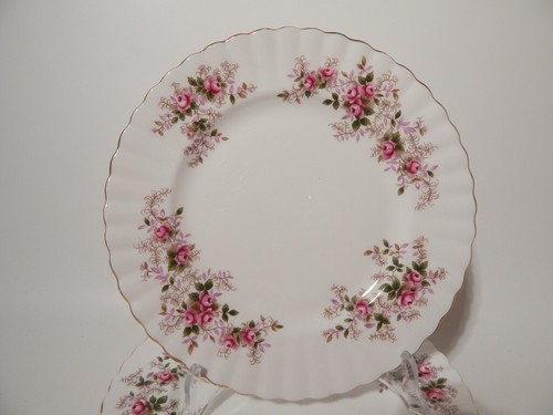 PORCELLANA ROYAL ALBERT LAVENDER ROSE SERVIZIO VINTAGE 6 PIATTI DESSERT 21 CM - Imagen 4 de 6