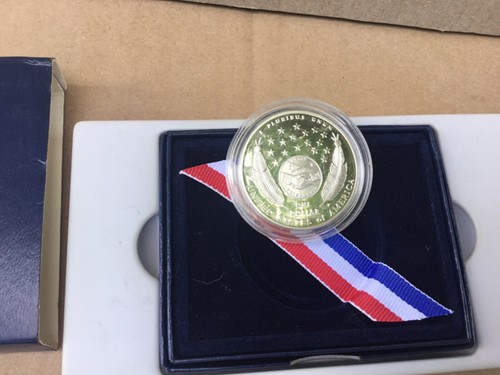 U.S. Mint 2004 Lewis and Clark UNC Silver Dollar $1 90% Silver w/ box & COA - Picture 2 of 5