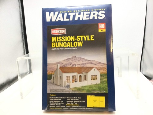 Walthers 933-3785 HO Gauge Mission Style Bungalow House Kit - Picture 2 of 2