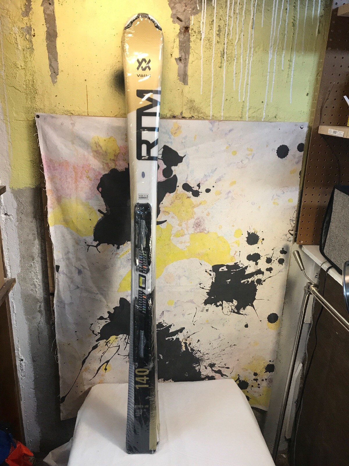 2019 Volkl RTM 7.6 Gold FDT 140cm SKIS NEW 2019 Volkl RTM 7.6 Gold FDT 140cm SKIS NEW