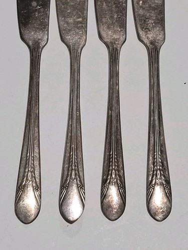 Wm Rogers INHERITANCE 1941 Table and Master Butter Knives Silverplate Flatware - Picture 15 of 24