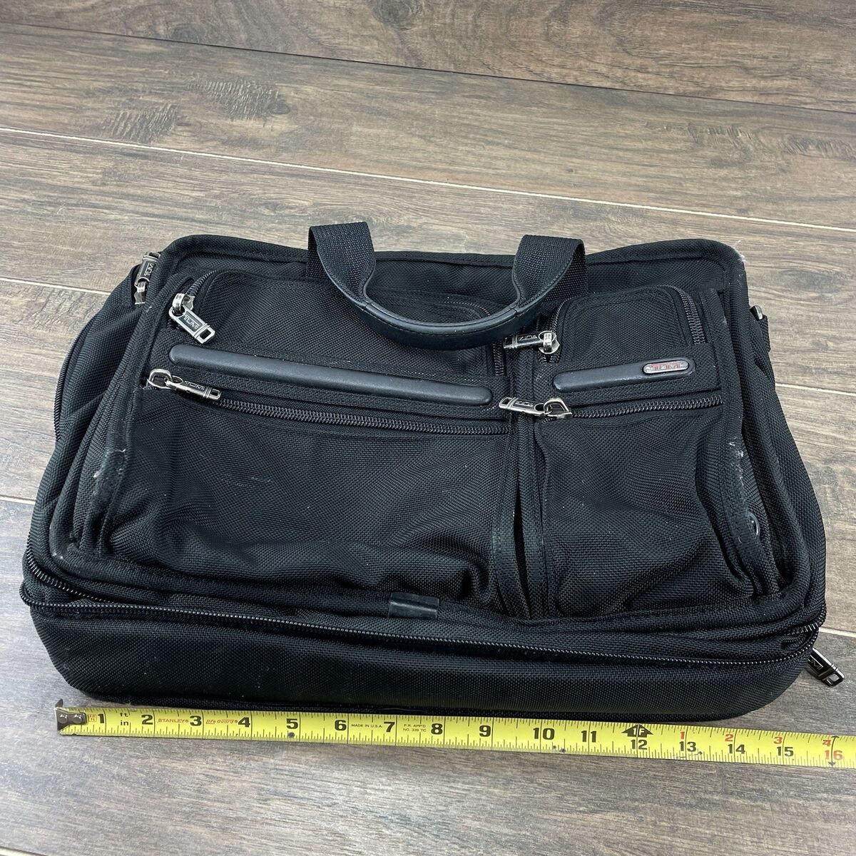 Tumi Alpha 26141D4 Black Expandable Large Dual Handle Tumi Alpha 26141D4 Black Expandable Large Dual Handle