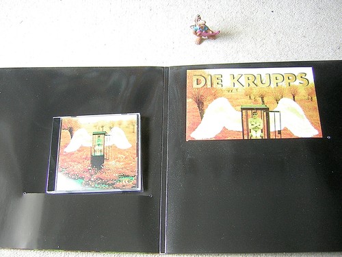 DIE KRUPPS III Odyssey Of The Mind RARE ORIG PROMO-SET inkl. CD mit 3D-Cover RTD - Afbeelding 2 van 2