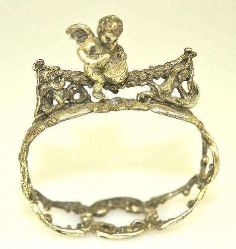 ANTIQUE 835 SILVER SET OF 4 FIGURAL NAPKIN RING 3D CHERUBS MUSICAL INSTRUMENTS - Picture 4 of 9