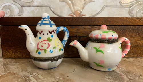 Vintage porcelain hand painted limoge style teapot trinket boxes - set of 2 - Picture 2 of 6