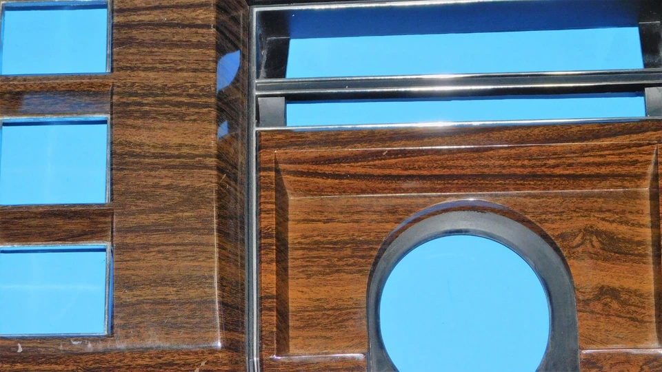 77 78 79 80 Cadillac Fleetwood Deville Fabricante de equipos originales Borde de tablero de madera - 9760113-1 Foto 3 de 4