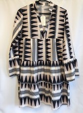 New Geometric Pattern V-Neck Mini Dress w/Flare Half Sleeve size M