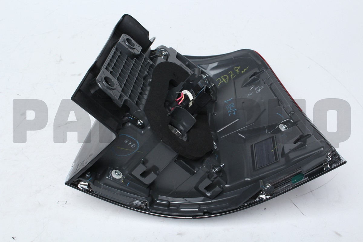 8156160A40 Genuine Toyota LENS & BODY, REAR COMBINATION LAMP
