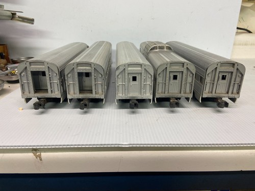 LIONEL O-GAUGE POSTWAR 2530 2531 2532 2533 2534 - 5 Silver Cars RED Taillight - Picture 17 of 22