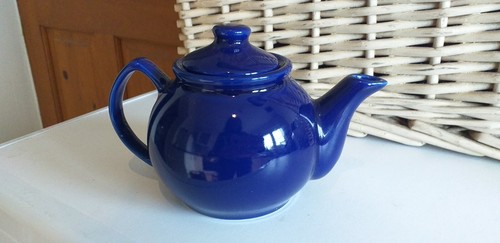 RETRO...BLUE TEA POT....GLOSSY..CERAMIC...TEA POT..BLUE...COUNTRY STYLE - Picture 3 of 6