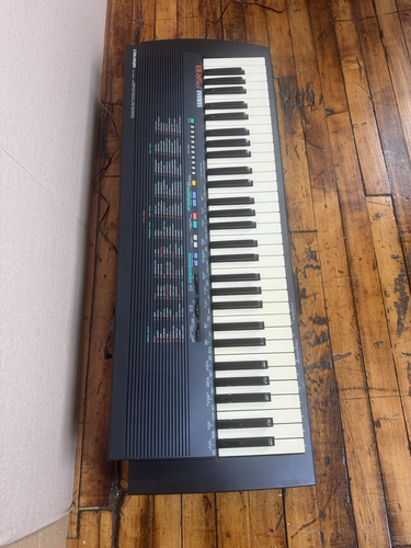 Yamaha Portatone PSR-18 Electric Keyboard Piano with Power Supply Tested Works - Picture 6 of 13
