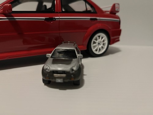 1/18 KOMPATIBLE ANZEIGEHÜLLE ISUZU FAHRZEUGTEIL BRANDNEU SEHR SELTEN - Bild 4 von 11