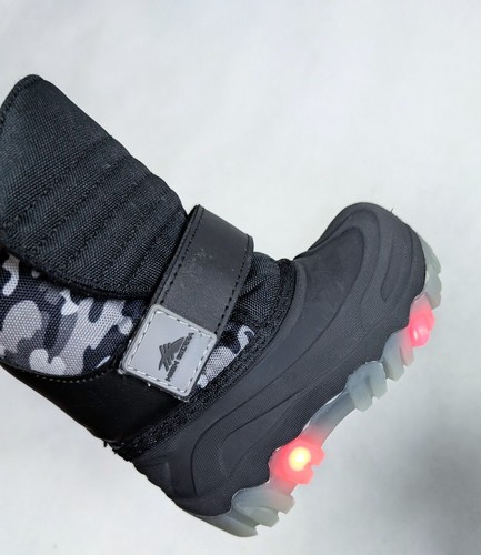 High Sierra Toddler Camo Light Up Winter Boots Sz 6M - Picture 6 of 11