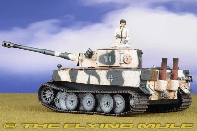 Fuerzas del Valor 1:32 Sd.Kfz.181 Tigre Ejército Alemán sPzAbt 502 #100 con 1 figura Foto 2 de 4