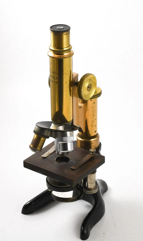 Microscope Leitz  Wetzlar Stativ III B / 3 objectifs / 1 Oculaire  1920 n° 96199 - Photo 2/4