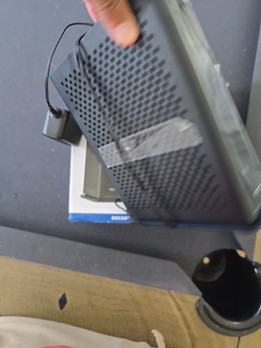 ARRIS AC2350 SURFboard Dual-band DOCSIS 3.0 Cable Modem - Black - Picture 3 of 5