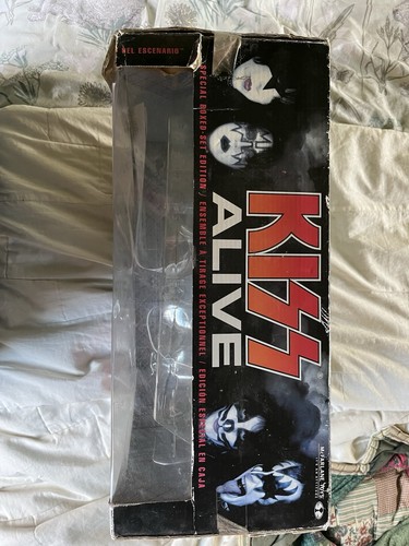 McFarlane Toys Spawn Kiss Figures & Stage Set. 2002 Boxed - Picture 15 of 20