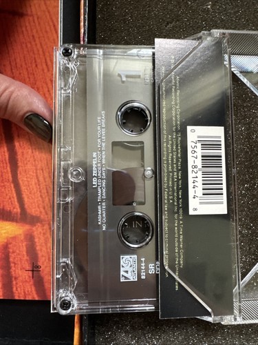 Led Zeppelin 4 Casette Box Set With Booklet 1990 Atlantic Recording Vintage - Picture 6 of 8