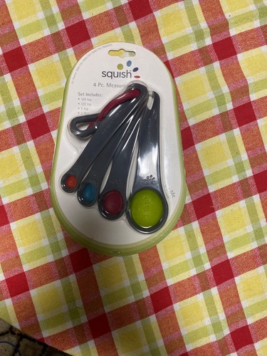 SQUISH 4 Piece Measuring Spoon Set 1/4 tsp 1/2 tsp 1 tsp 1 Tbsp - Brand New - Picture 2 of 3