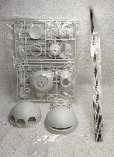 MOEBIUS 2001: A SPACE ODYSSEY Discovery XD-1 1/144 Model Kit - Japan - Picture 8 of 9