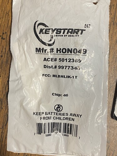 25 x Mixed Lot Of Multi-purpose Household Items Coaxial Staples, Door Stops, Key - Picture 6 of 18