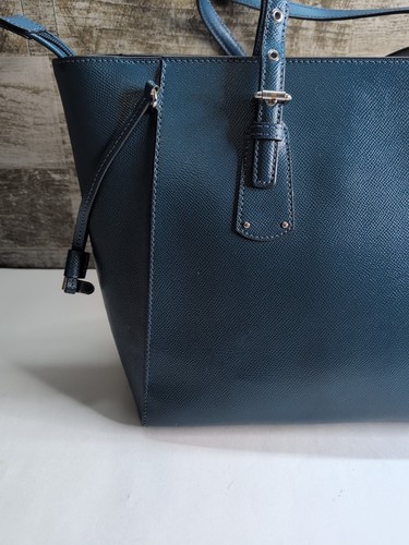 Michael Kors Logo Voyager East West Large Tote - Picture 7 of 22
