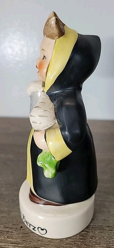 Vtg Goebel Hummel 5⅛" Figurine L Mun44 TMK4 Munchen Weltstadt Mit Herz 1970 - Picture 2 of 5