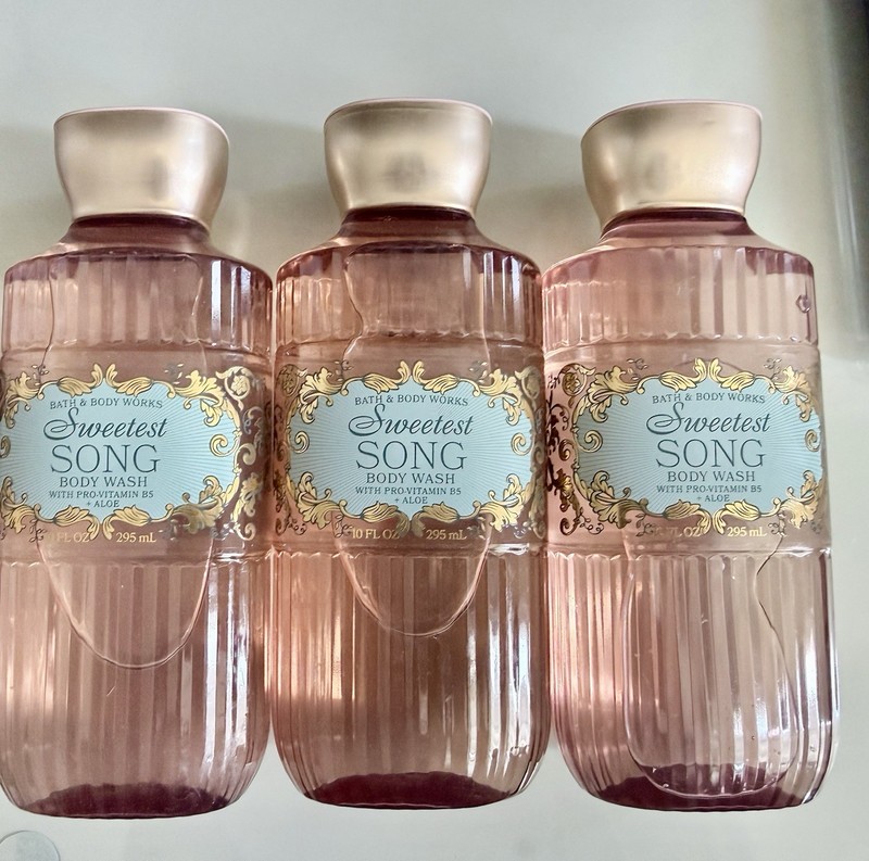 NEW Bath & Body Works Lot of 3 Bottles Sweetest Song Body Wash Shower Gel 10 oz