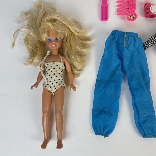 Barbie Stacie Little Sister Doll With Clothes And Accessories Vintage 1990 - Picture 2 of 9