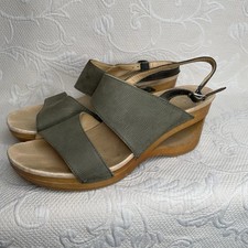 Dansko Tamia Wooden Sandals Womens 9.5 (40)Textured Nubuck Leather Wedge Green