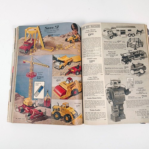 Montgomery Ward • 1973 Christmas Catalog • Christmas Joy - Picture 16 of 24