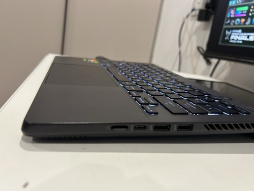 ASUS ROG Zephyrus G14 R9 7940HS RTX 4060 16GB 1TB 14 inch Laptop - Picture 2 of 11