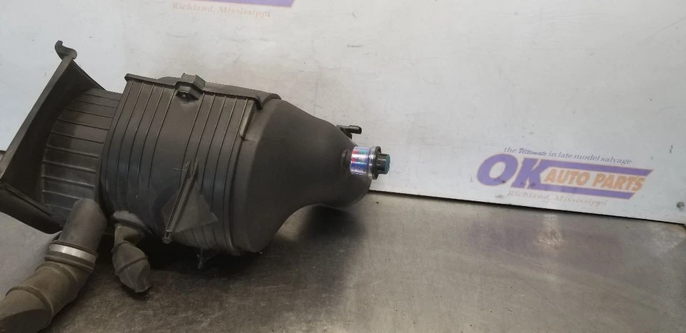 08 CAJA DE AIRE FILTRO CHEVY SILVERADO 3500 6,6 L Foto 3 de 4