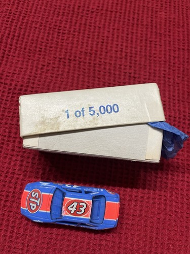 VINTAGE RICHARD PETTY 1992 #43 STP PONTIAC GRAND PRIX RACING CAR 1/5000 - Picture 3 of 6