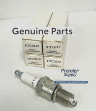 4 x GENUINE LAND ROVER DEFENDER 2.5 PETROL SPARK PLUGS RTC3812