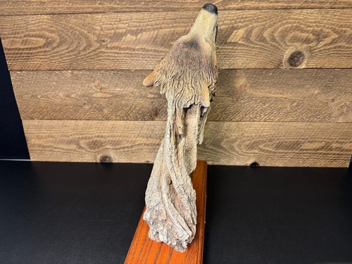 Ancestral Cry Wolf Statue by Stephen Herrero - Signed and Numbered - #678/2500 - Picture 13 of 24
