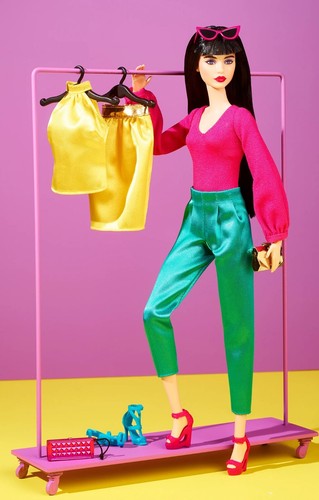 Barbie Signature Barbie Looks Posable Tall Doll #19 Mix & Match Fashions HJX28 - Bild 2 von 8