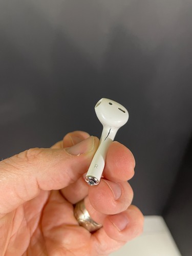 Apple AirPods 2ème génération A2032 - Écouteur droit - NE FONCTIONNE PAS - Photo 4 sur 6