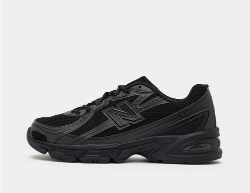 New Balance 740 in Triple Black All Sizes Limited Stock - 第 1/6 張圖片