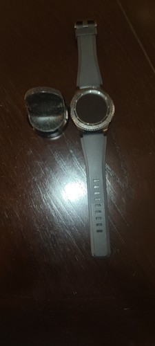 Samsung Gear S3 Frontier Smartwatch - Picture 2 of 3