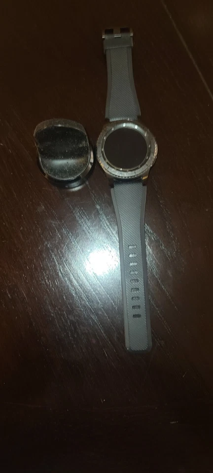 Reloj inteligente Samsung Gear S3 Frontier Foto 2 de 3