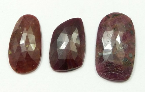 32,50 ct natürlicher Rubin im Rosenschliff 3 Stck. Lot Erde abgebaut Madagaskar loser Edelstein - Bild 1 von 9