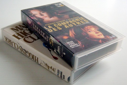 2 CASSETTES VHS, LA COMPAGNIE DES AUTRES + PLEURE PAS MA BELLE DE MARY .H. CLARK - Picture 3 of 3